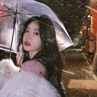 千钧。一发
